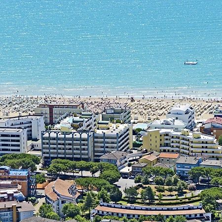 Residence Cristoforo Colombo - Carraro Immobiliare - Family Apartments Caorle Dış mekan fotoğraf