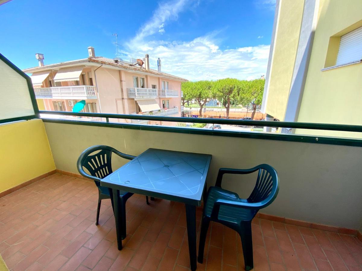 Residence Cristoforo Colombo - Carraro Immobiliare - Family Apartments Caorle Dış mekan fotoğraf
